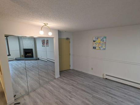 Condo / Apartment For Sale in Edmonton, AB - 1 bdrm, 1 bath (9505 77 Avenue)