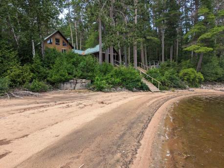 House / Acreage / Cottage / Waterfront Acreage / Waterfront Property For Sale in Deep River, ON - 2+1 bdrm, 2 bath (35692 Hwy 17)