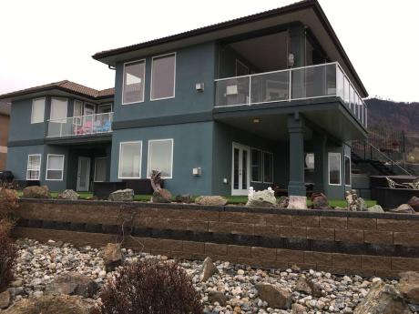 House / Home with Registered Suite For Sale in Osoyoos, BC - 2+1 bdrm, 4 bath (11701 Quail Ridge Place)