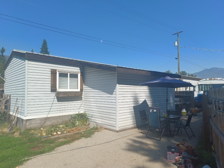 Mobile Home For Sale in Malakwa, BC - 3 bdrm, 1.5 bath (4441 Delaney Rd)