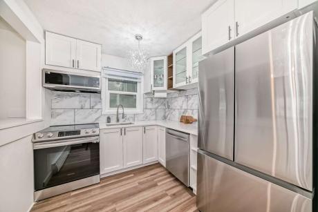 Condo / Apartment For Sale in Calgary, AB - 2 bdrm, 1 bath (510 58 Avenue SW)