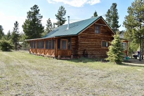 Recreational Property For Sale in 70 Mile House, BC - 2 bdrm, 1 bath (6652 Rayfield Road)