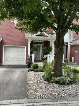 Townhouse For Sale in Kanata, ON - 3 bdrm, 2.5 bath (76 Birkendale Drive)